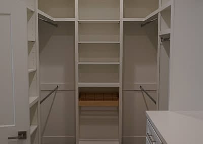 lubbock-baconcrest-new-home-master-closet-3