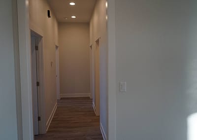 lubbock-baconcrest-new-home-hallway